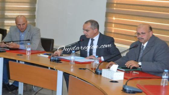 ولاية جهة الشرق تدعو الادارات والجماعات الى العقلنة في استعمال الماء والكهرباء