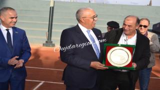 الوالي الجامعي يتوج بوجدة الفائزين في دوري تينس تخليدا للذكرى 20 للخطاب الملكي 18 مارس