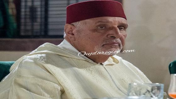 شاهد..الحاج إدريس هوار نجم العمل الخيري يقيم افطارا للمسنين والايتام بوجدة