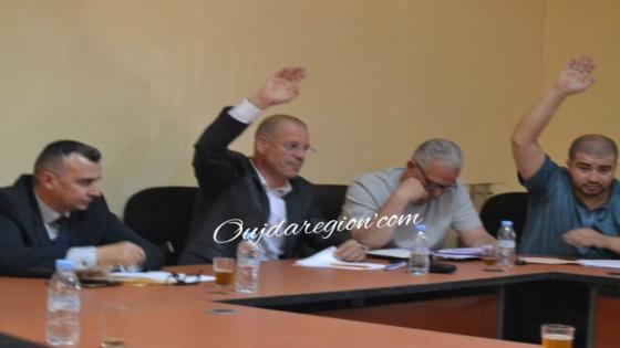 مجلس بني درار يصادق بالأغلبية في دورة ماي ويواصل ورش التاهيل الحضري