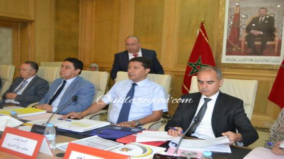 بيوي يترأس الدورة العادية ويعلن مشاريع مهمة للشريط الحدودي والريف وفجيج وتقوية النجاعة الطاقية