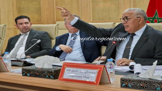 شاهد…الوالي الجامعي يوقف المغالطات بخصوص الشركة الجهوية للماء والكهرباء ويكشف ثقلها في تجويد الخدمات بجهة الشرق