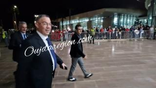 لحظات توديع المنتخب الوطني بوجدة وتجاوب لقجع مع الساكنة