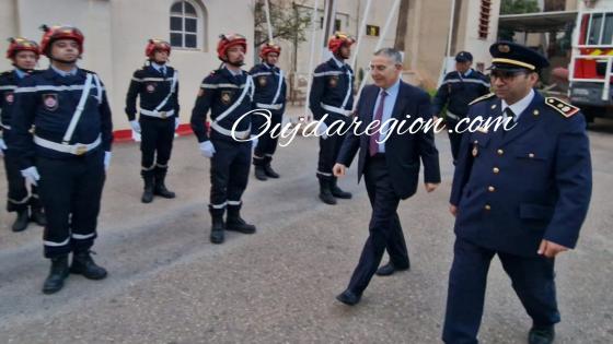 شاهدوا بوجدة..الوالي خطيب الهبيل يشارك أسرة الوقاية المدنية الاحتفال بعيدها الوطني
