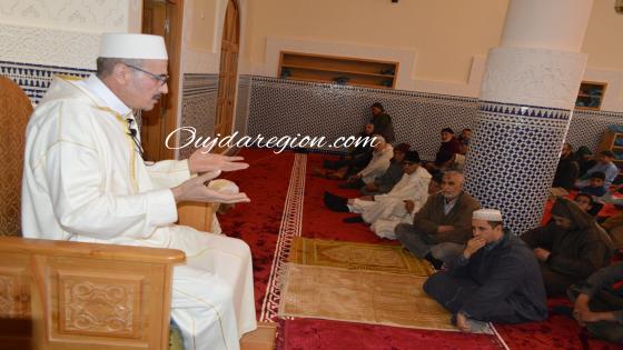 الدكتور مصلح رئيس المجلس العلمي لوجدة يوجه رسائل للمصلين والمتطرفين