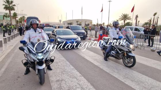 شاهدوا لحظة وصول المنتخب الوطني بوجدة وسط ترتيبات أمنية محكمة