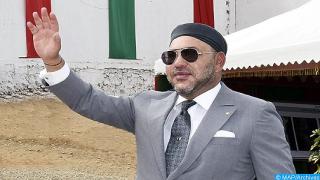 جلالة الملك يغادر مدينة الداخلة في ختام زيارة للمدينة