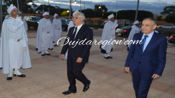 الوزير نزار بركة يحل بمطار وجدة انكاد لتراس حفل التنصيب