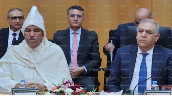 وجدة..وزير الداخلية لفتيت في اجتماع مع الوالي العطفاوي وعمال اقاليم جهة الشرق