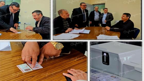 شاهدوا بوجدة الولاية تسلم رخص الثقة البيومترية للطاكسيات