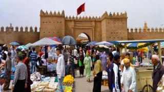 وجدة:شركة التنمية المحلية في شهرين فرشت نوم المجالس 5 سنوات