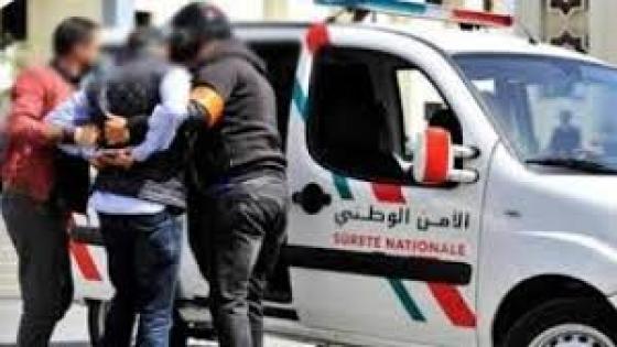 عاجل بوجدة تفكيك شبكة اجرامية تزور اوراق السيارات