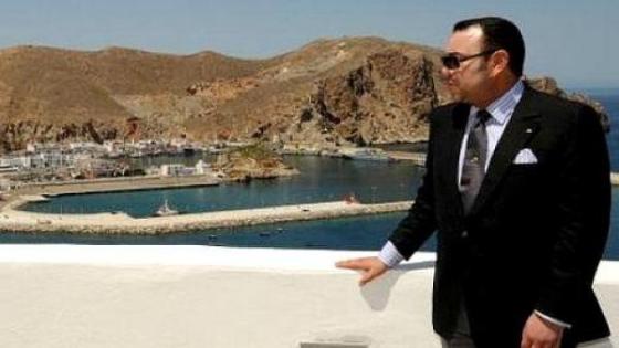 جلالة الملك: مينائي الناظور والداخلة سيتوفران على منظومة لوجستية وصناعية ضخمة