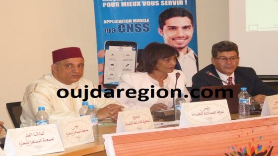 فيديو وصور…وجدة:CNSS وادريس بوجوالة في لقاء تواصلي مع مهني النجارة