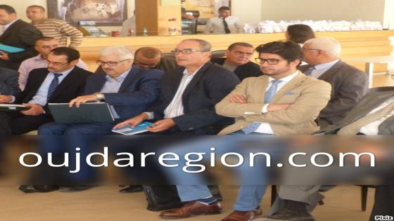 فيديو وصور..الزاكي يناقش مع الفاعلين السياحيين سبل اخراج السعيدية من الموسمية