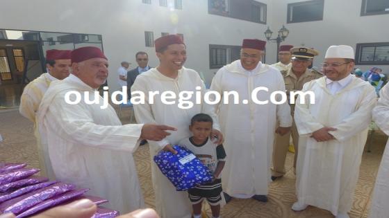 بالفيديو والصور..الحاج ادريس هوار يستقبل والي جهة الشرق برياض المسنين