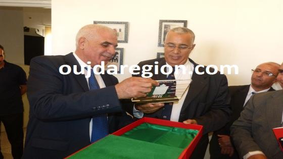 فيديو وصور..الوالي الجامعي يحل بمنطقة لبصارة ويتدارس مع الساكنة التأهيل الفلاحي