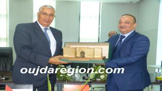 وزارة الثقافة تكرم معاذ الجامعي والي جهة الشرق عامل عمالة وجدة أنكاد