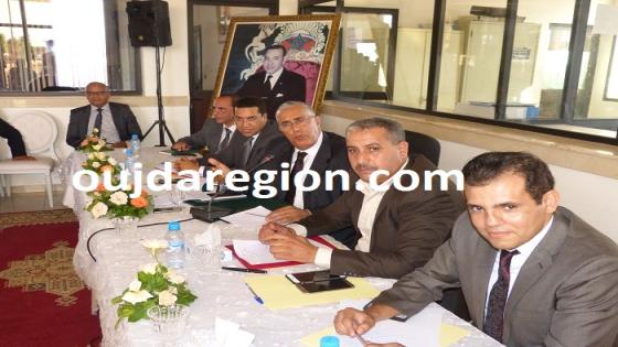 فيديو وصور..الوالي الجامعي يحل ضيفا على أهل أنكاد ومحاربة البطالة وتحريك النسيج الاقتصادي أهم محاور اللقاء