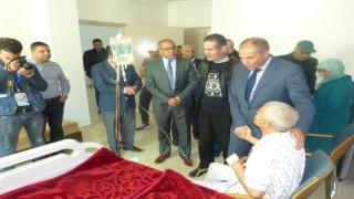 فيديو مؤثر..لحظة زيارة عامل اقليم بركان للفنان الحسن الحسيني