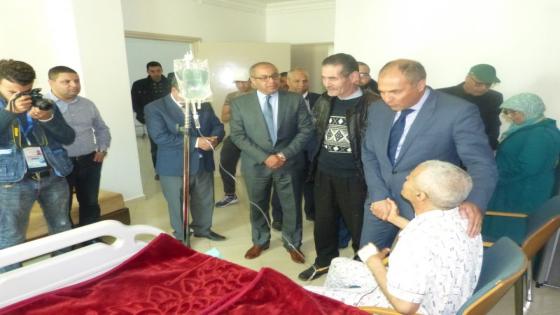 فيديو مؤثر..لحظة زيارة عامل اقليم بركان للفنان الحسن الحسيني