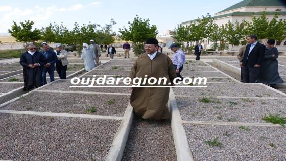 فيديو وصور..رغم كيد الكائدين،العلامة بنحمزة يستمر في مشروع “المقبرة الجديدة” لحفظ حرمة الموتى