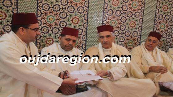 صوت وصور..بحضور الوالي الجامعي لجنة ملكية تسلم هبة لضريح سيدي يحيى
