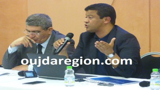 فيديو..مهدي عبد الكريم يلقن درسا لبعض المقاولين قبل مغادرته جهة الشرق