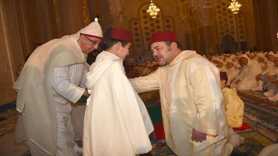 أمير المؤمنين يترأس بمسجد الحسن الثاني بالدار البيضاء حفلا دينيا كبيرا إحياء لليلة القدر المباركة