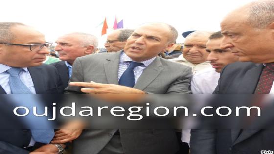 عاجل وبالفيديو..عامل بركان يصرخ ويقول “فهموا الناس أشنو كاين”