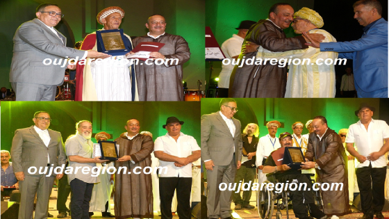 شاهدوا…الأعرج وزير الثقافة يعيد الروح للفنانين بجهة الشرق في عرس احتفالي بمسرح محمد السادس بوجدة