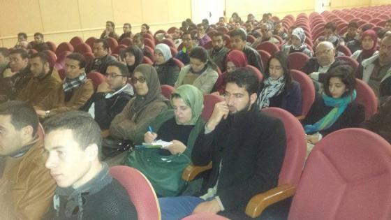 فيديو وصور…وجدة:لحلو بلقي محاضرة حول البنوك التشاركية