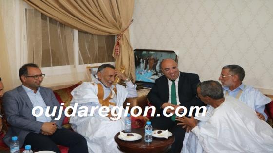 هشام الصغير وأعيان الصحراء المغربية في زيارة للجماني رئيس بلدية الداخلة