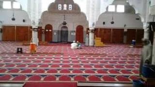وجدة..مصلون ينسحبون من المسجد في صلاة العشاء